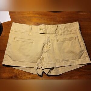 American Eagle Outfitters 6 Khaki Cotton Waist 16, Lgth 10, Zip 5.5